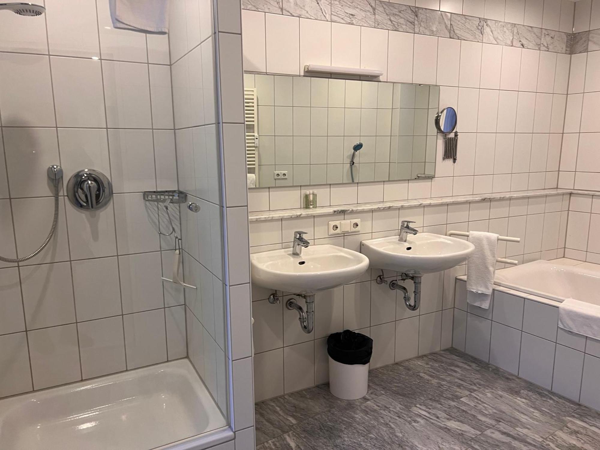 Gasthof Kreuz Bad Waldsee Exteriör bild